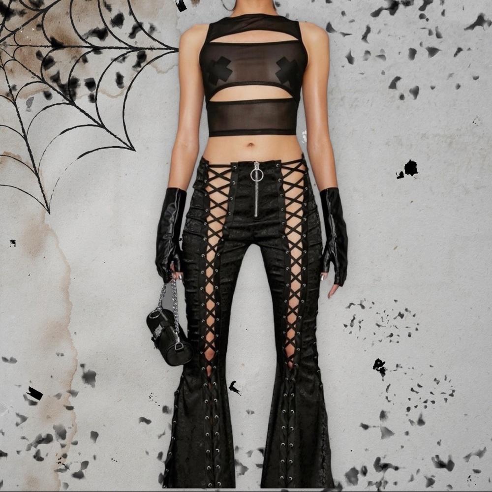 GOSSIP EDITION CUTOUT TANK NWT POSTER GIRL NWT - Picture 2 of 8